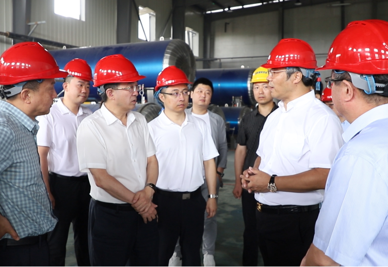 哈爾濱市委常委、副市長欒志成到利如金農(nóng)業(yè)集團(tuán)遠(yuǎn)海分公司在建項(xiàng)目工地考察調(diào)研